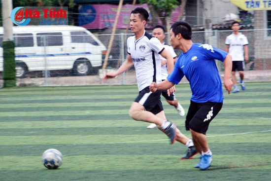 khai mac giai bong da nganh thong tin va truyen thong ha tinh