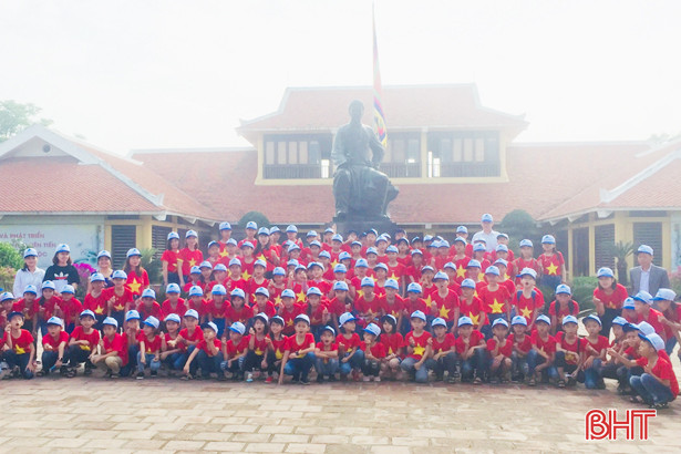 khu di tich nguyen du don 3 000 luot khach