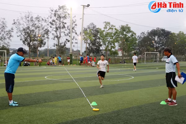 17 cầu thủ nhí trúng tuyển vào Trung tâm đào tạo bóng đá PVF