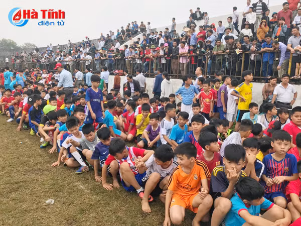 17 cầu thủ nhí trúng tuyển vào Trung tâm đào tạo bóng đá PVF