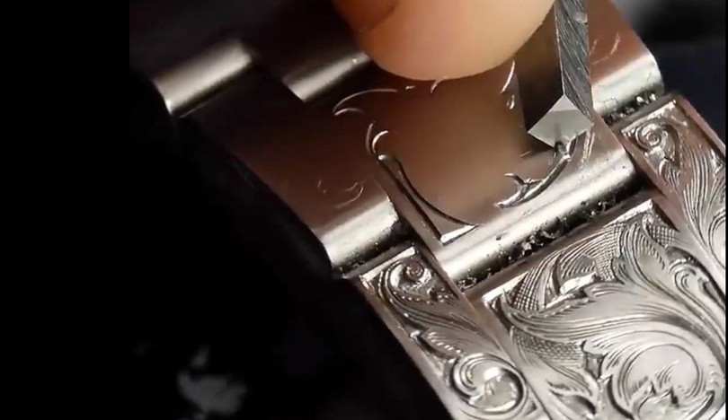 can canh dong ho rolex sang chanh duoc khac bang tay