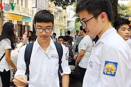 hon 900 thi sinh dang ky thi vao truong thpt chuyen ha tinh