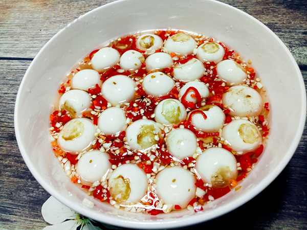 dang mua ca mach cac me them mot cach lam ca phao muoi gion ngon