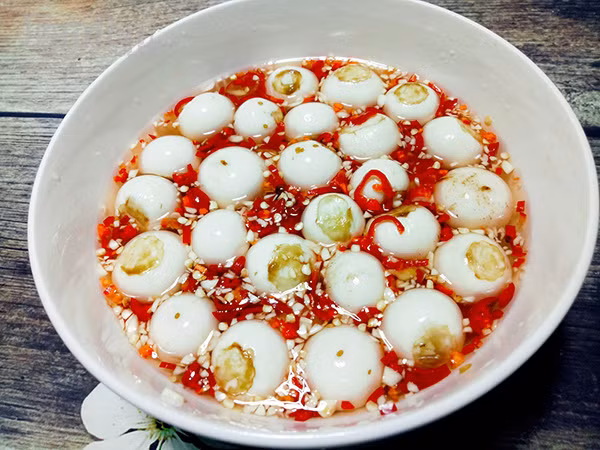 dang mua ca mach cac me them mot cach lam ca phao muoi gion ngon