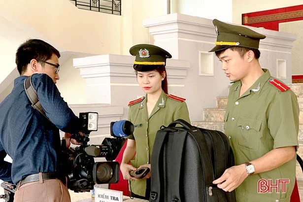 xay dung luc luong an ninh chinh tri noi bo cong an ha tinh ngay cang vung manh