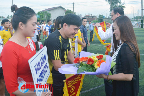 khai mac giai bong da nganh thong tin va truyen thong ha tinh