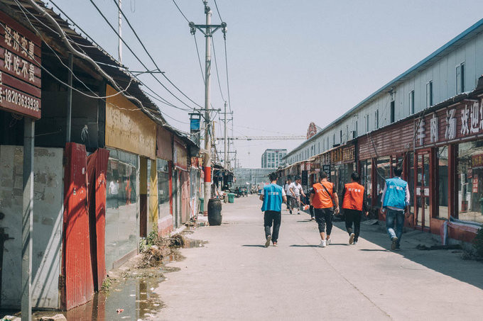 ben trong thanh pho iphone o trung quoc