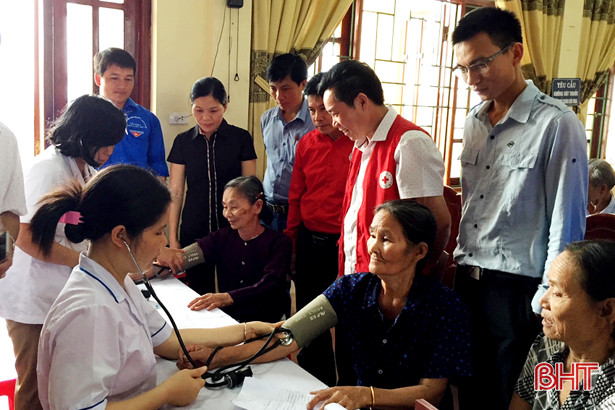 formosa ha tinh tai tro kham suc khoe cho nguoi dan ky hung