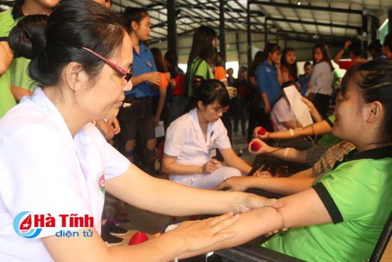 sv dai hoc ha tinh tinh nguyen vi su phat trien cong dong