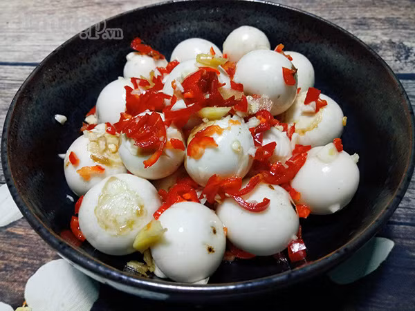 dang mua ca mach cac me them mot cach lam ca phao muoi gion ngon