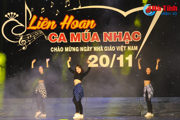 soi dong dac sac dem van nghe tri an thay co giao