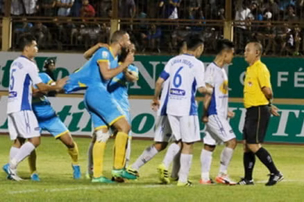 vpf khong moi trong tai kien lam viec vo thoi han