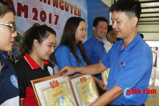 sv dai hoc ha tinh tinh nguyen vi su phat trien cong dong