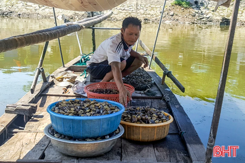 binh di xom chai giua long thanh pho ha tinh