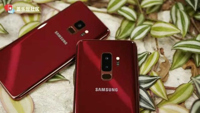 samsung am tham ra galaxy s9 va s9 plus mau do dep quy phai