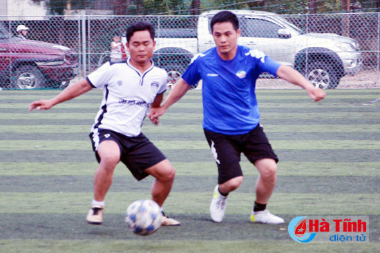 khai mac giai bong da nganh thong tin va truyen thong ha tinh