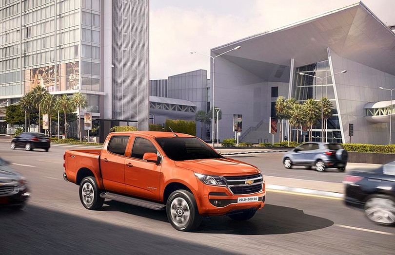 chevrolet colorado 2 5l vgt at 4x2 moi chot gia 651 trieu dong