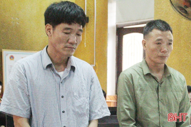 21 nam tu cho hai anh em chuyen duc tuong khoet vach