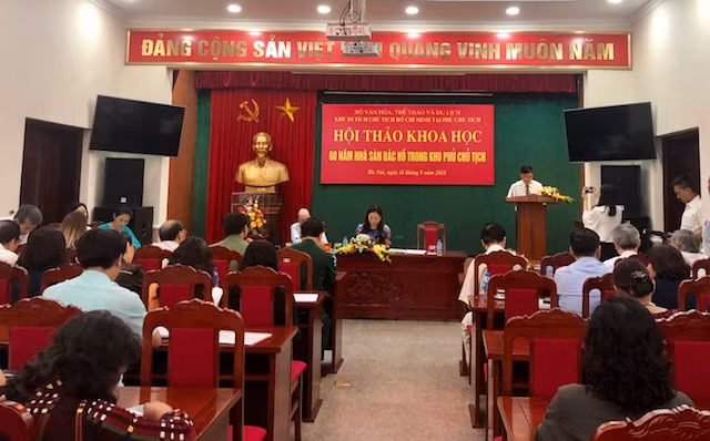 trien lam 60 nam nha san bac ho trong khu phu chu tich