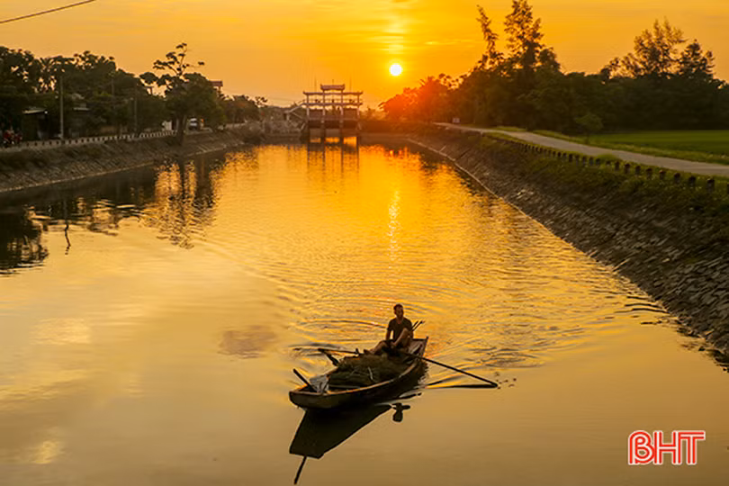 binh di xom chai giua long thanh pho ha tinh