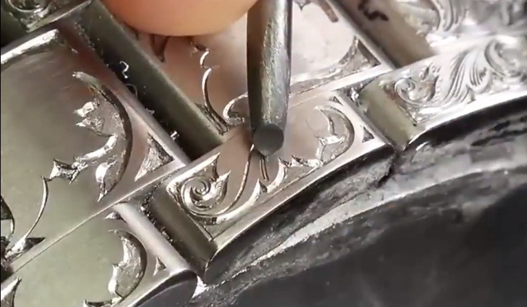 can canh dong ho rolex sang chanh duoc khac bang tay