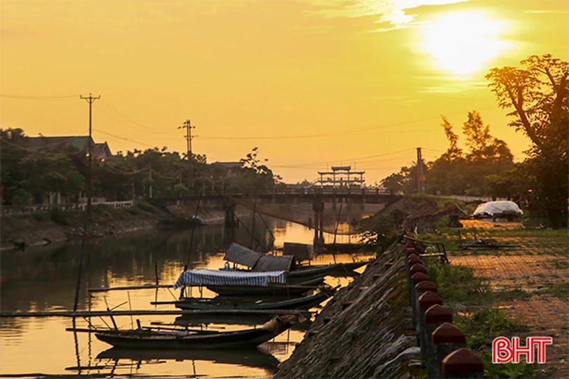 binh di xom chai giua long thanh pho ha tinh