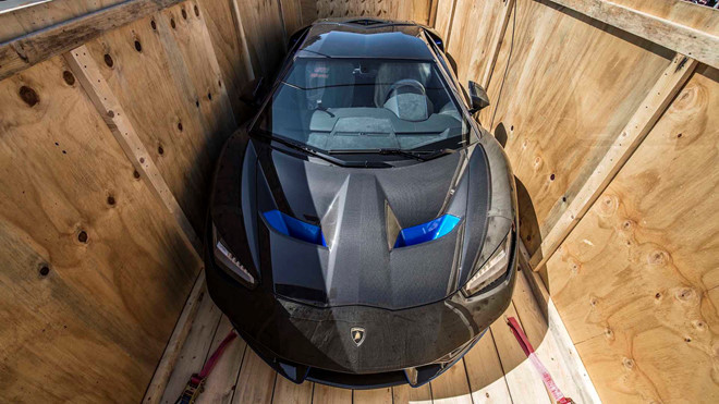 chi vi mot mieng dan sieu xe lamborghini bi trieu hoi