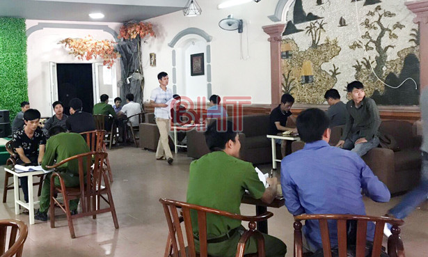 Hà Tĩnh phá vụ cá độ bóng đá "khủng" với số tiền giao dịch 15 triệu USD ảnh 6 Hà Tĩnh phá vụ cá độ bóng đá “khủng” với số tiền giao dịch 15 triệu USD