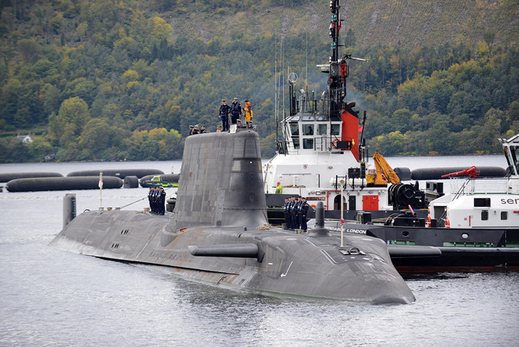 khong phai tau san bay day moi la tinh hoa cua hai quan anh