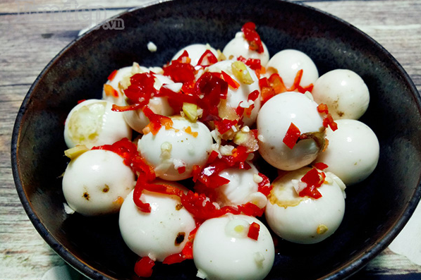 dang mua ca mach cac me them mot cach lam ca phao muoi gion ngon