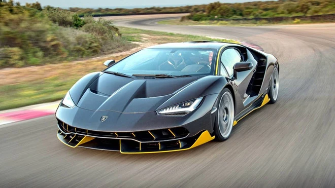 chi vi mot mieng dan sieu xe lamborghini bi trieu hoi