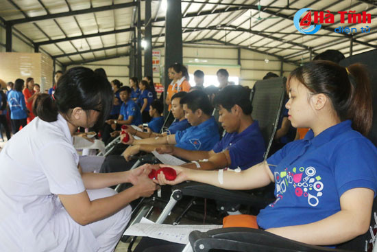 sv dai hoc ha tinh tinh nguyen vi su phat trien cong dong