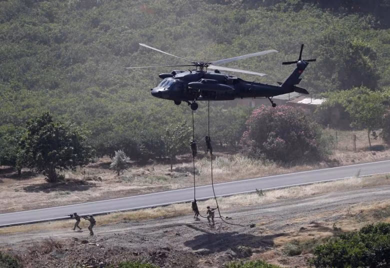 hinh anh binh si tho nhi ky tap tran quan su efes 2018