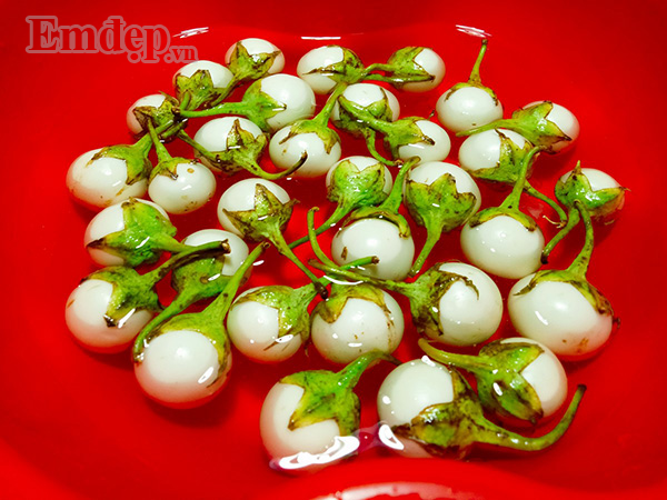 dang mua ca mach cac me them mot cach lam ca phao muoi gion ngon