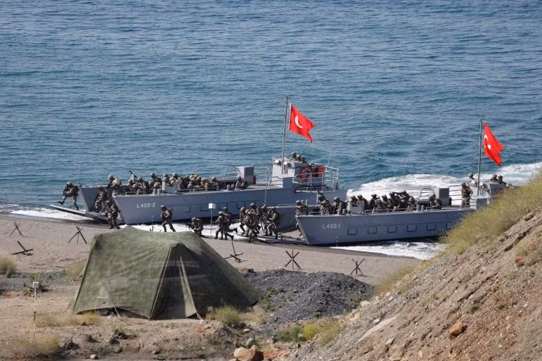 hinh anh binh si tho nhi ky tap tran quan su efes 2018