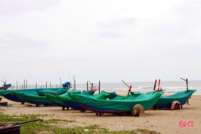 Đến sáng nay, huyện Kỳ Anh đã kêu gọi 624/624 tàu thuyền vào bờ trú ẩn an toàn.