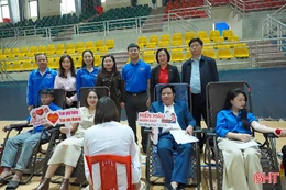 650 người tham gia ngày hội Chủ nhật Đỏ tại Hà Tĩnh