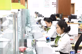 Tín dụng tăng trưởng tốt, huy động vốn vẫn đạt thấp