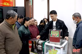 Mở lối sinh kế cho người nghèo Thành Sen