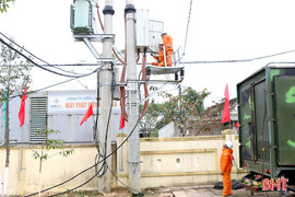Giữ dòng điện an toàn, phục vụ Nhân dân vui Tết, đón Xuân