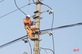 EVN tăng giá điện, khách hàng sẽ chi thêm bao nhiêu tiền mỗi tháng?