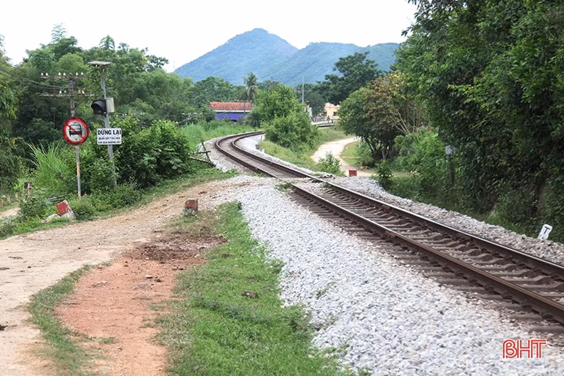 Bất an khi bờ sông Ngàn Sâu qua xã Đức Liên sạt lở