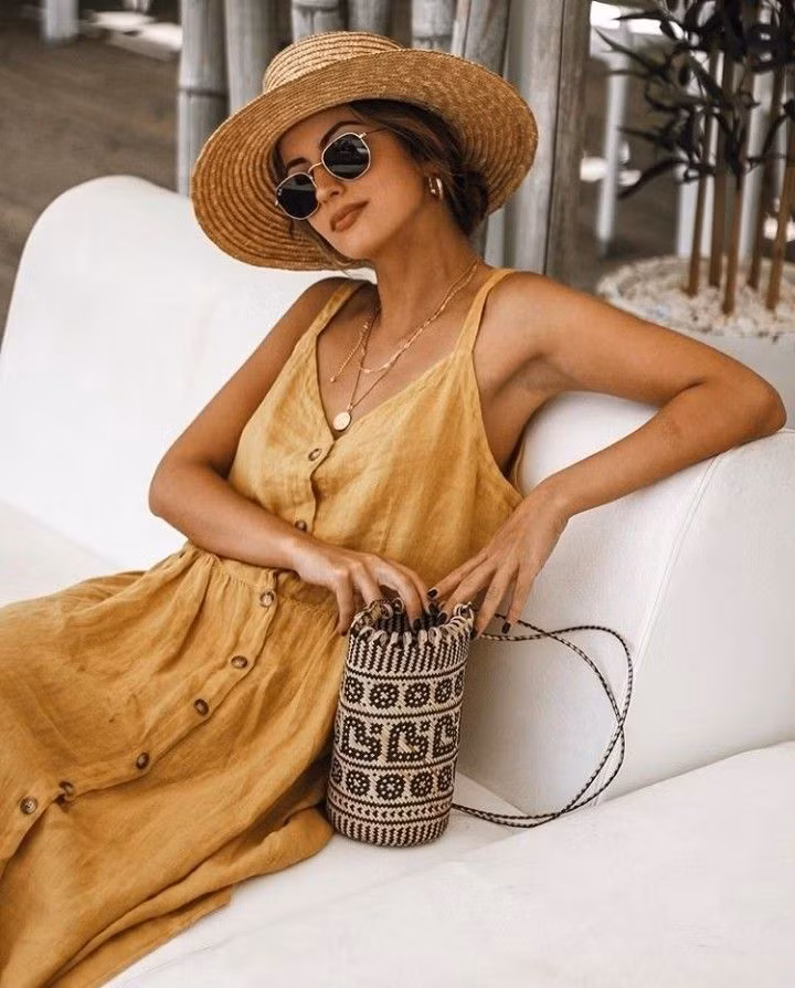 Những kiểu váy giúp “ăn hình” khi đi du lịch hè