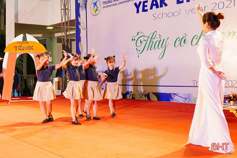 Trường Mầm non Trung Kiên trao chứng chỉ hoàn thành bậc học mầm non cho gần 100 học sinh