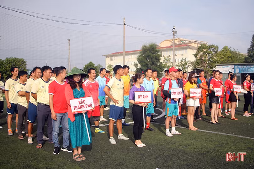 FC Bắc TP Hà Tĩnh vô địch Giải Bóng đá Hội cổ động viên Hà Tĩnh lần thứ 3