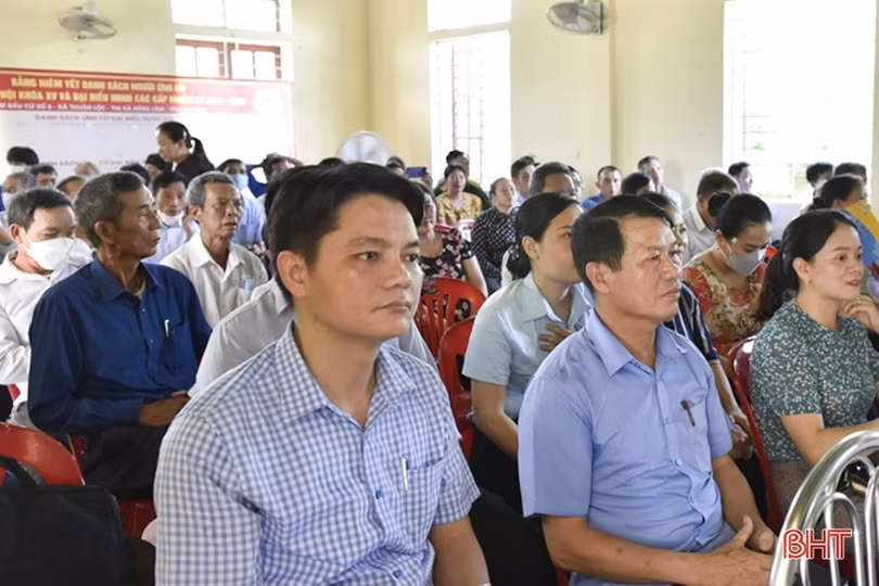 Cử tri kiến nghị tăng phụ cấp hằng tháng cho cán bộ bán chuyên trách cấp xã