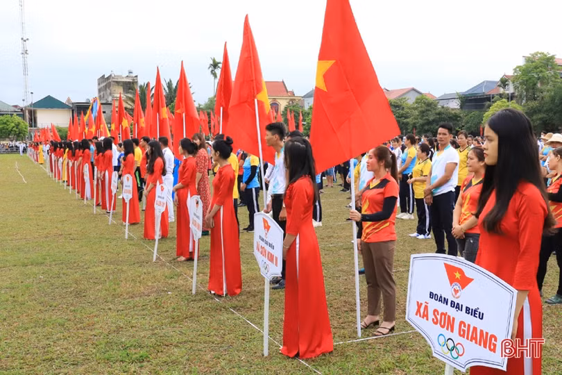 Gần 600 VĐV tranh tài Đại hội TDTT huyện Hương Sơn lần thứ VI