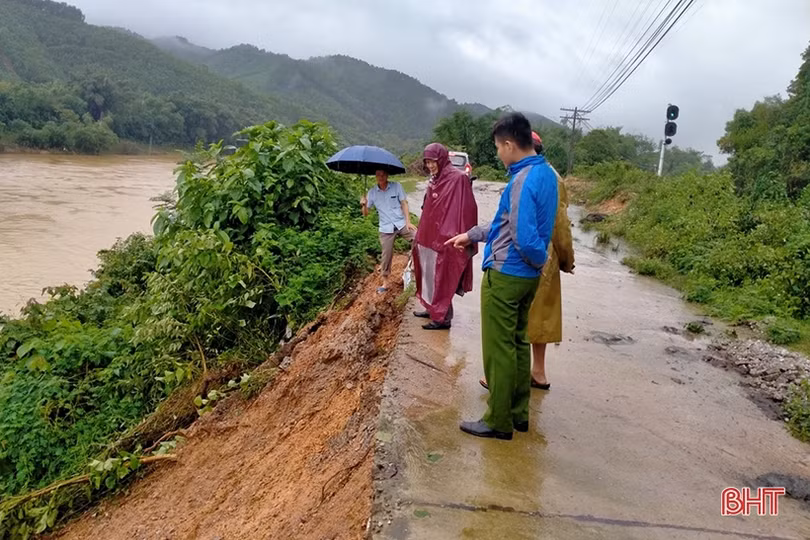 Bất an khi bờ sông Ngàn Sâu qua xã Đức Liên sạt lở