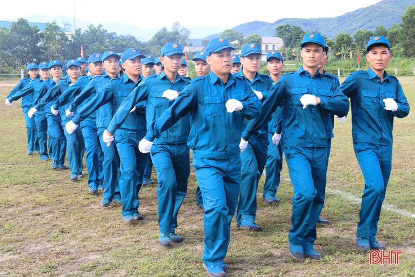 Hội thao trung đội dân quân cơ động cụm 4 ở Hương Sơn