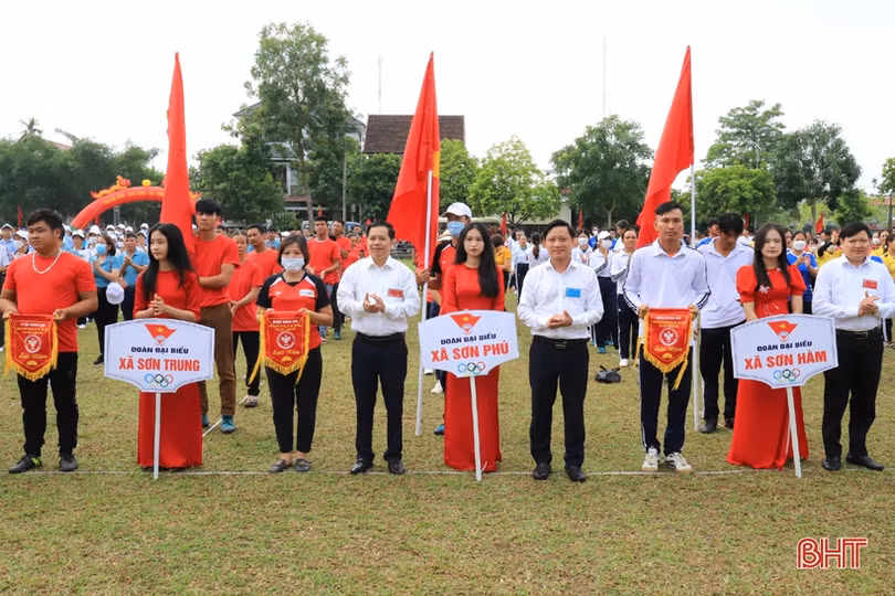 Gần 600 VĐV tranh tài Đại hội TDTT huyện Hương Sơn lần thứ VI